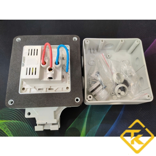 Ổ CẮM KÍN NƯỚC LSE CÓ CÔNG TẮC IP66 + Ổ CẮM KÍN NƯỚC CÓ USB